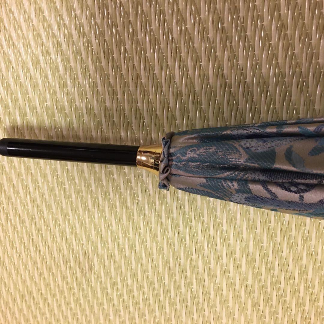 新品　V and A いちご泥棒先染めジャガード織長傘　晴雨兼用