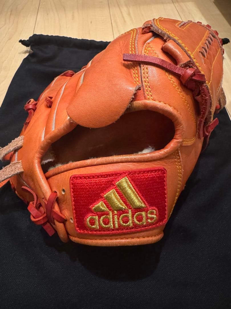 adidas 硬式　投手用グローブ　右投げ