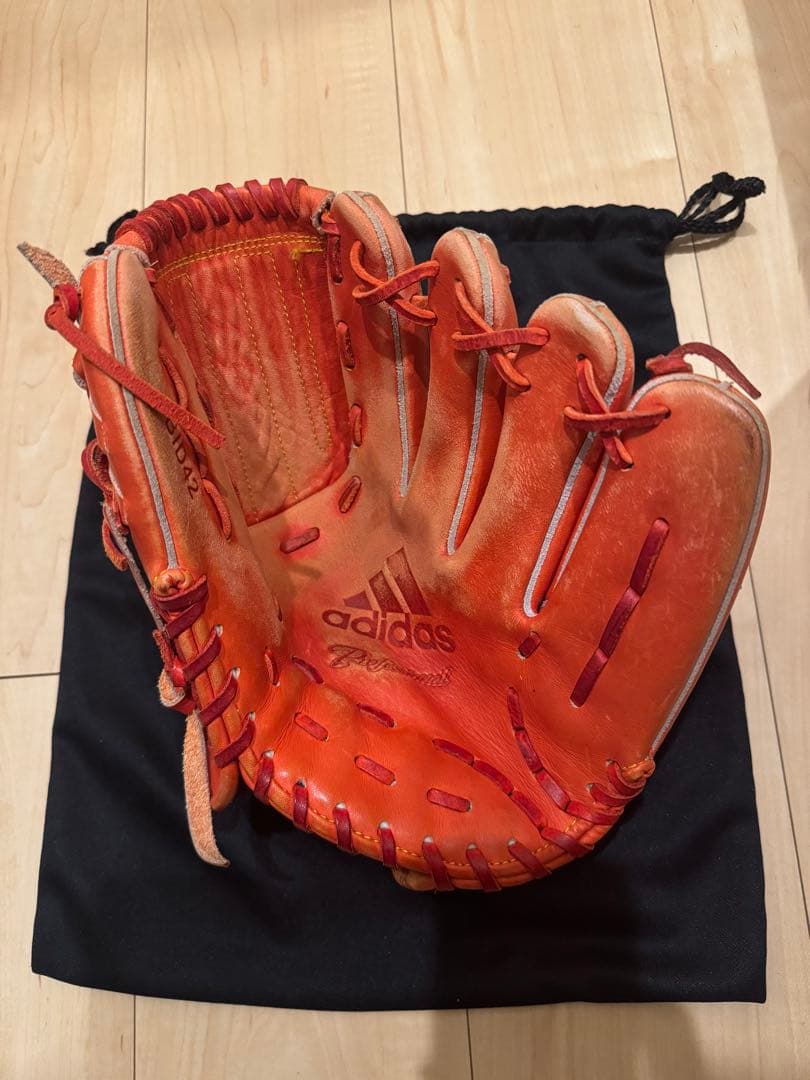 adidas 硬式　投手用グローブ　右投げ