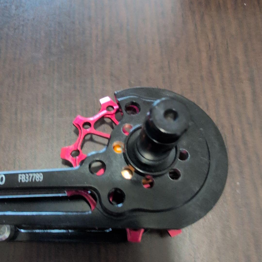 KCNC 9100 プーリー 黒/赤　12t　16t