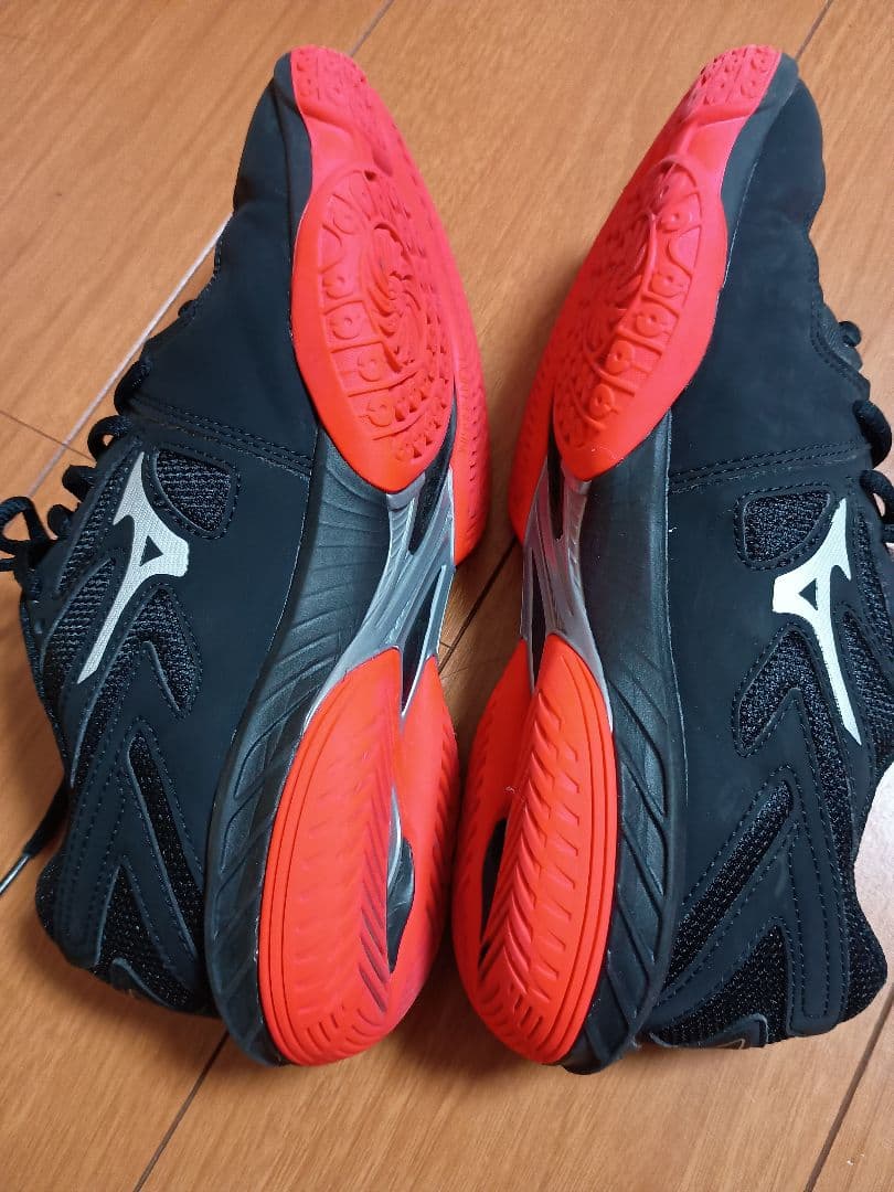 Mizuno WAVE CLAW ELITE 黒/オレンジ　24.5cm