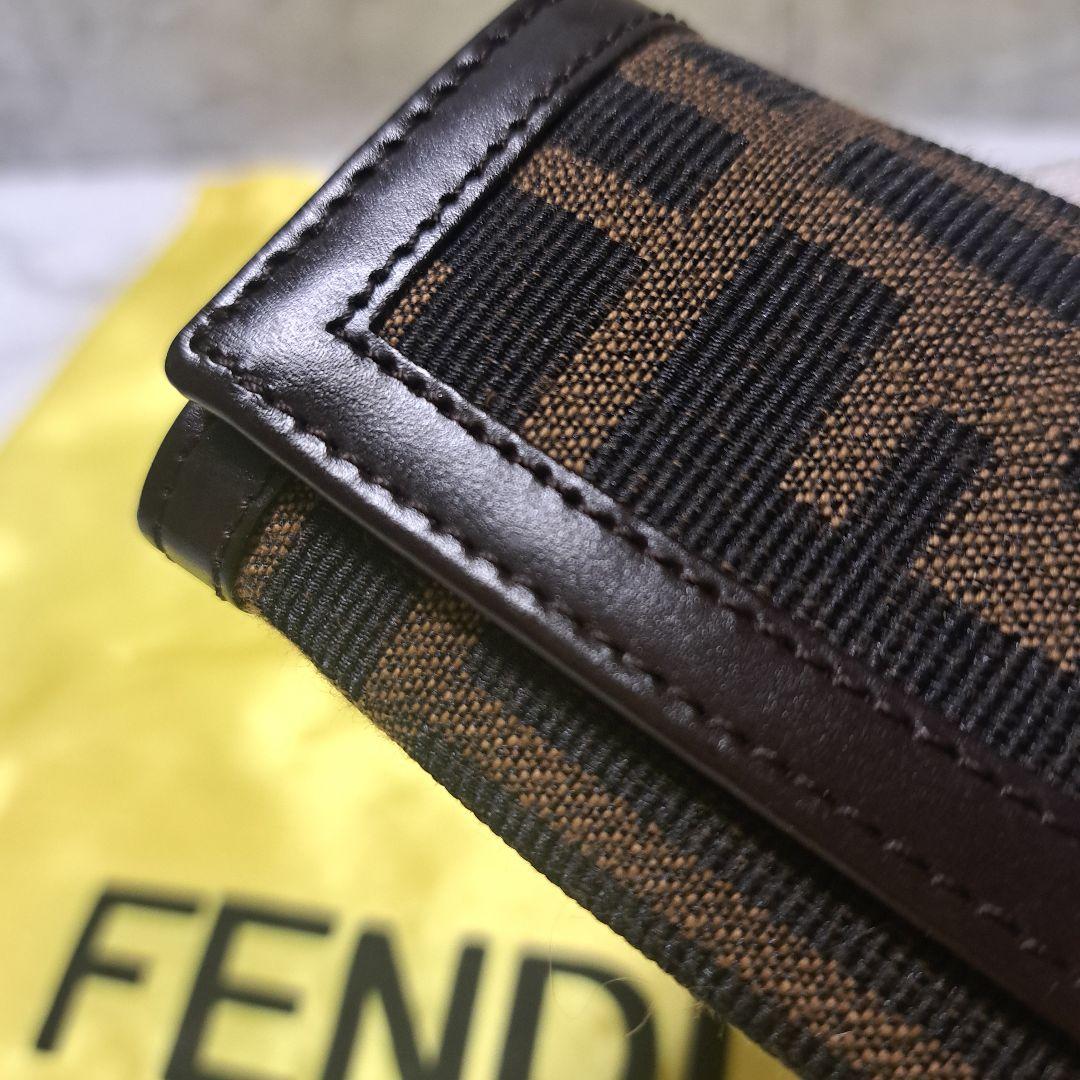 ✨️極美品✨️FENDI 6連キーケース　キャンバス×レザー ズッカ　ロゴ入り
