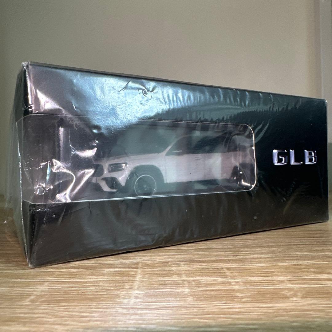希少　新品未開封　Mercedes-Benz GLB 1:43 ミニカー