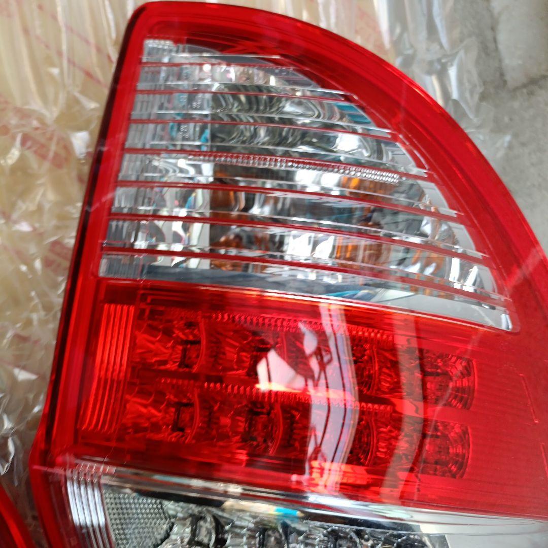 綾 品 トヨタ ヴァンガード テールランプ 新車外し保管品【美品】