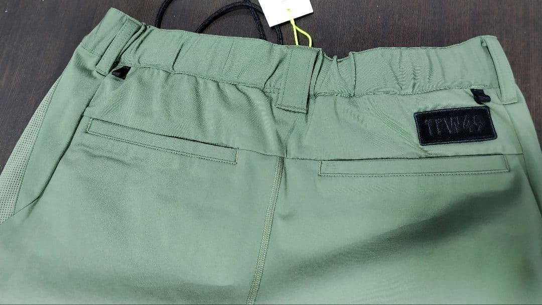 新品未使用　売切れ商品　TFW49 ストレッチパンツ
