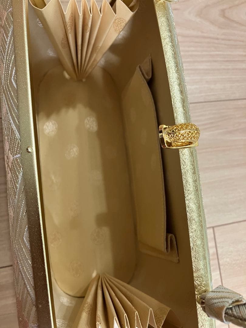 美品★バッグと草履のセット　和装小物　礼装用　結婚式　式典お祝い 成人式