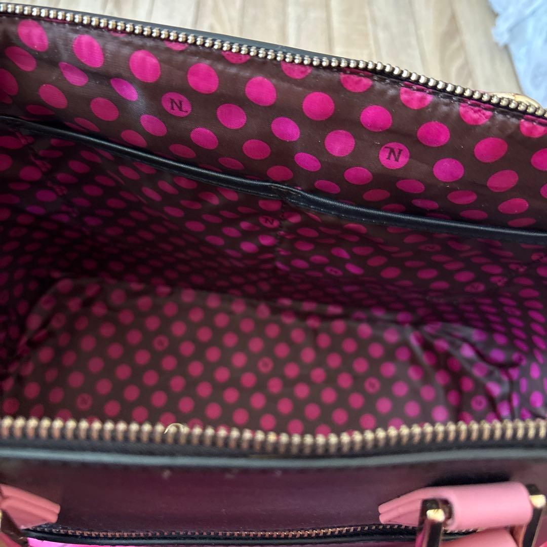 新品　nicole lee ニコルリー　バッグ　ショルダー　黒系　ピンク　花柄