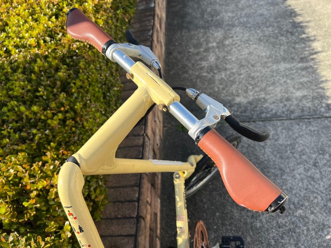【日曜日まで限定価格】STRiDA SX カスタム　18インチ　クリーム