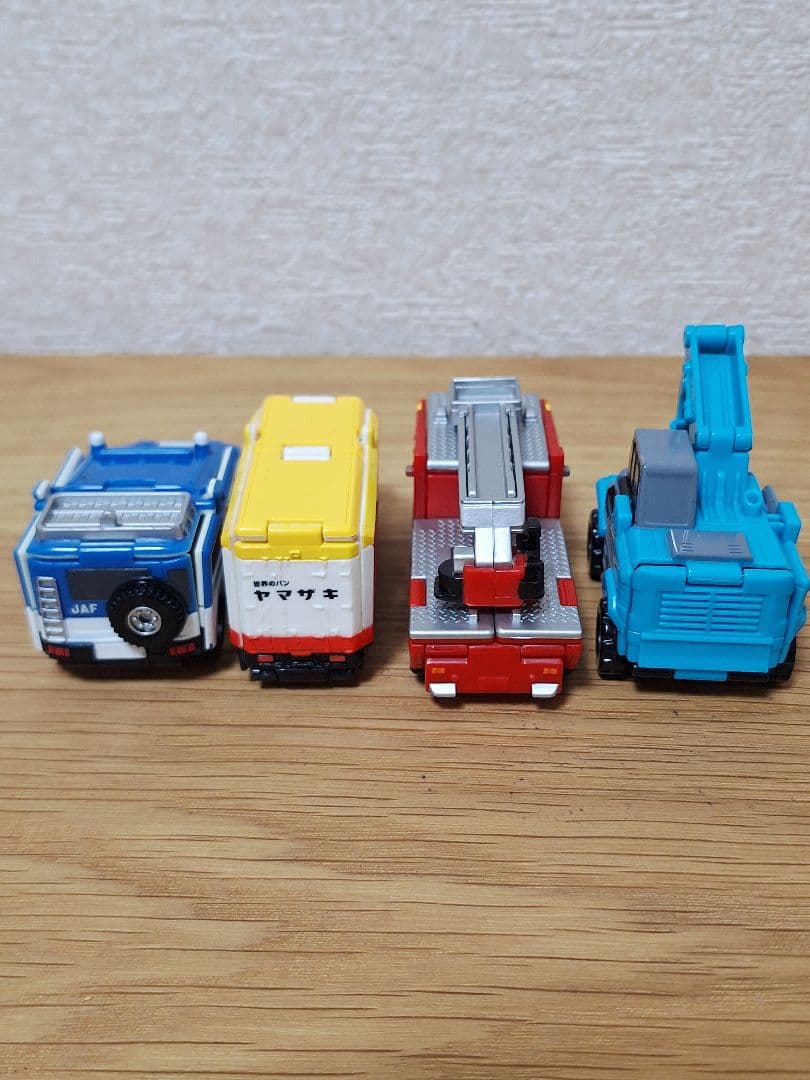 ミニカー M8651