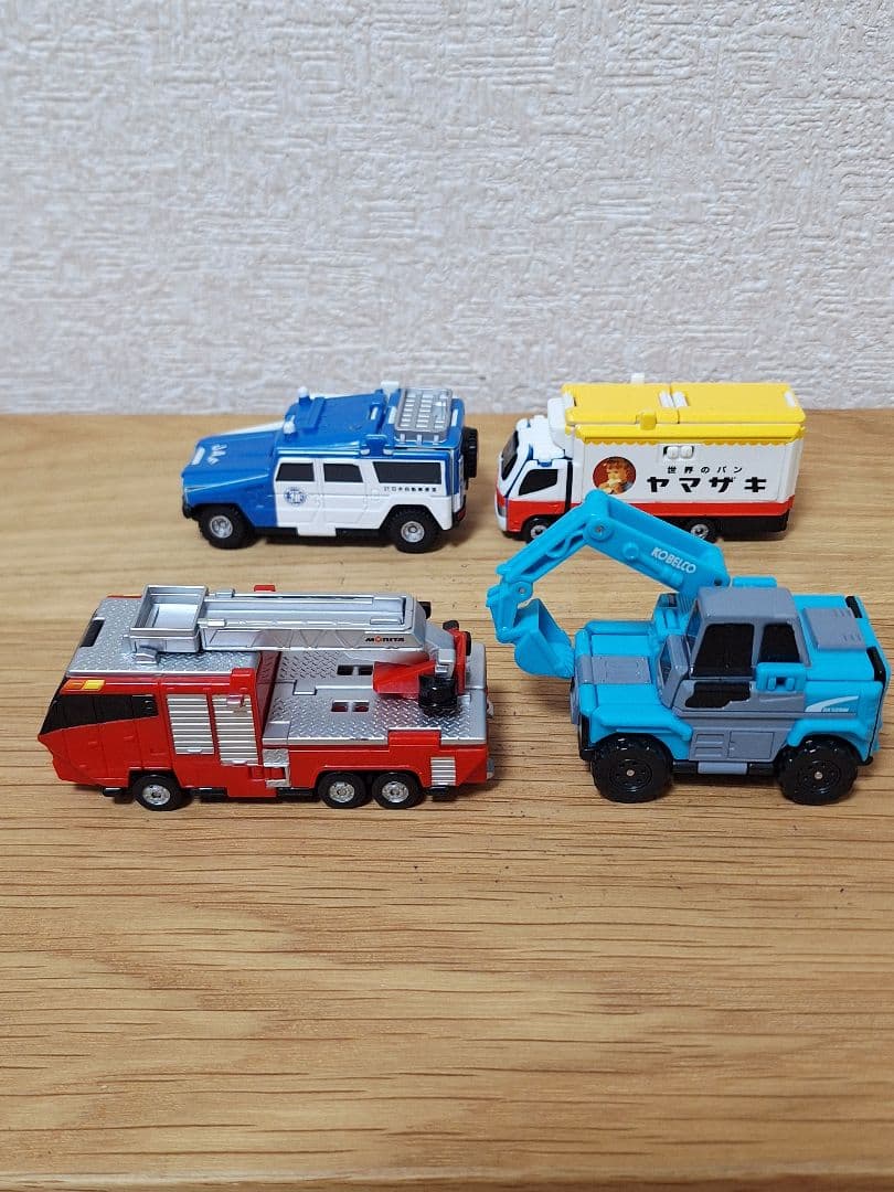 ミニカー M8651