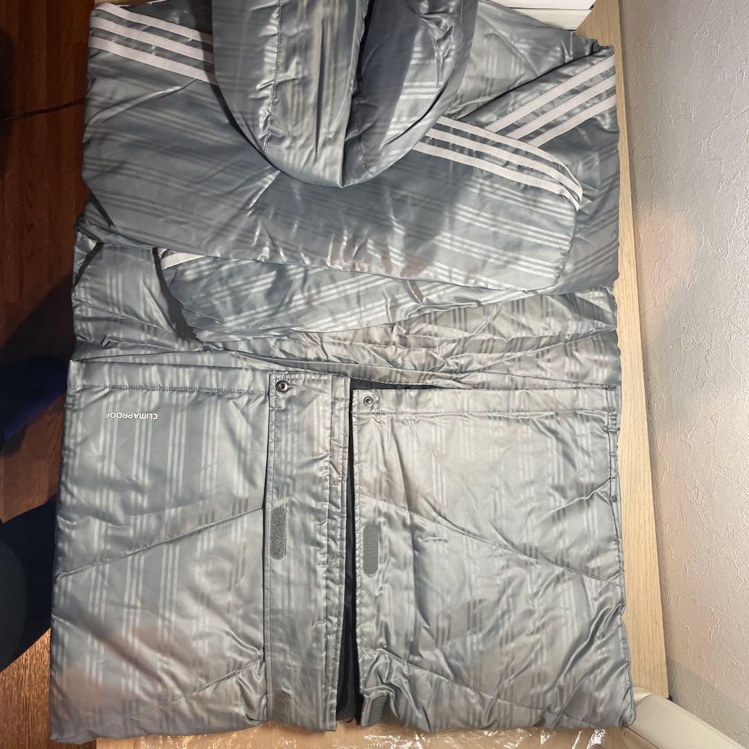 定価19800円　新品　adidas ベンチコート Sサイズ