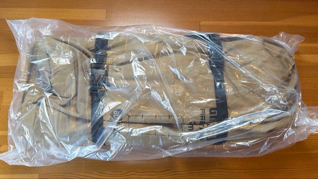 【新品】ドベルグ×グリップスワニー ファイヤープルーフGSタープ　写真2枚目実物