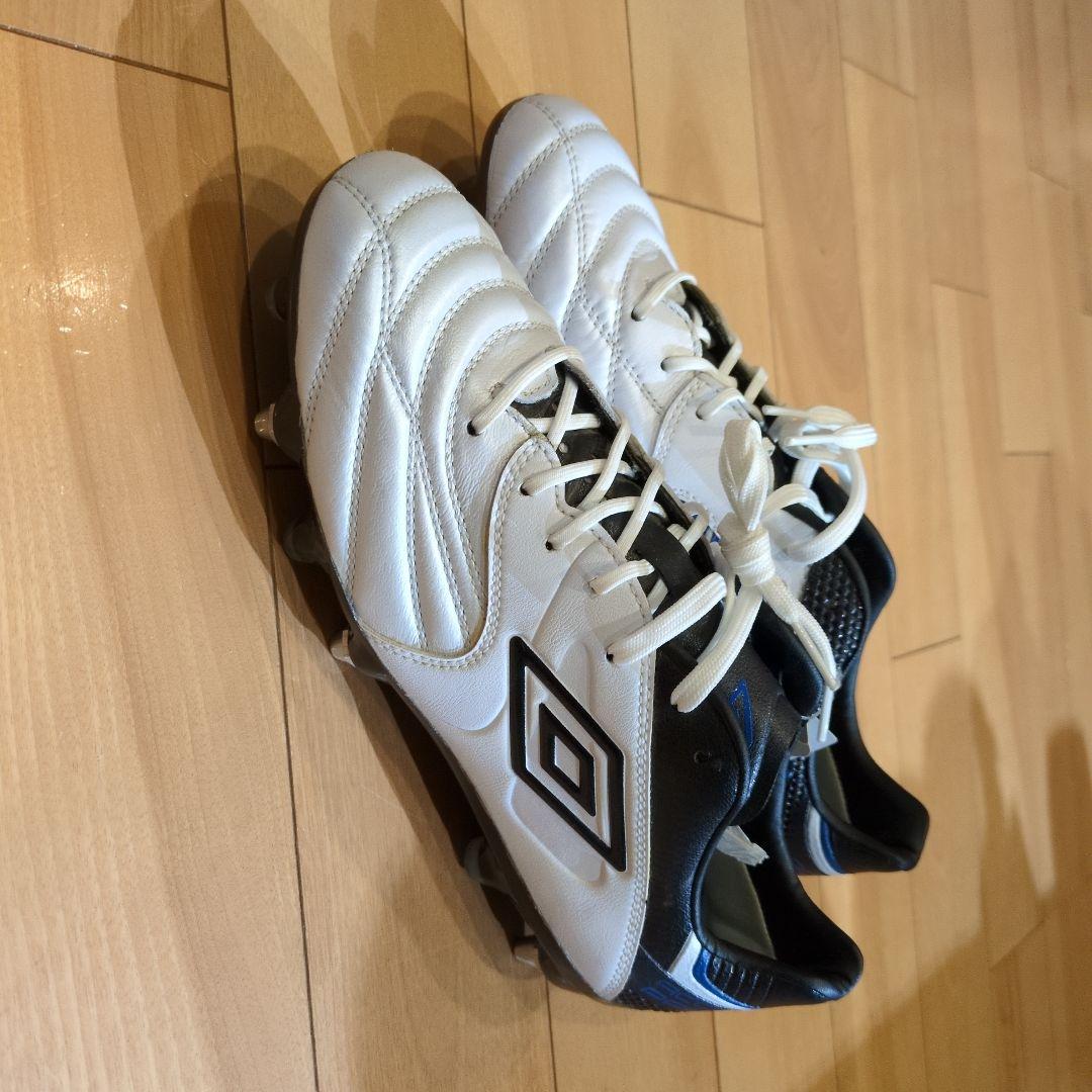 サッカースパイクシューズ　アクセレイターpro mix sg