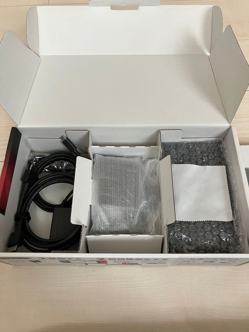 Nintendo Switch ネオンブルー/ネオンレッド 本体　周辺機器付き