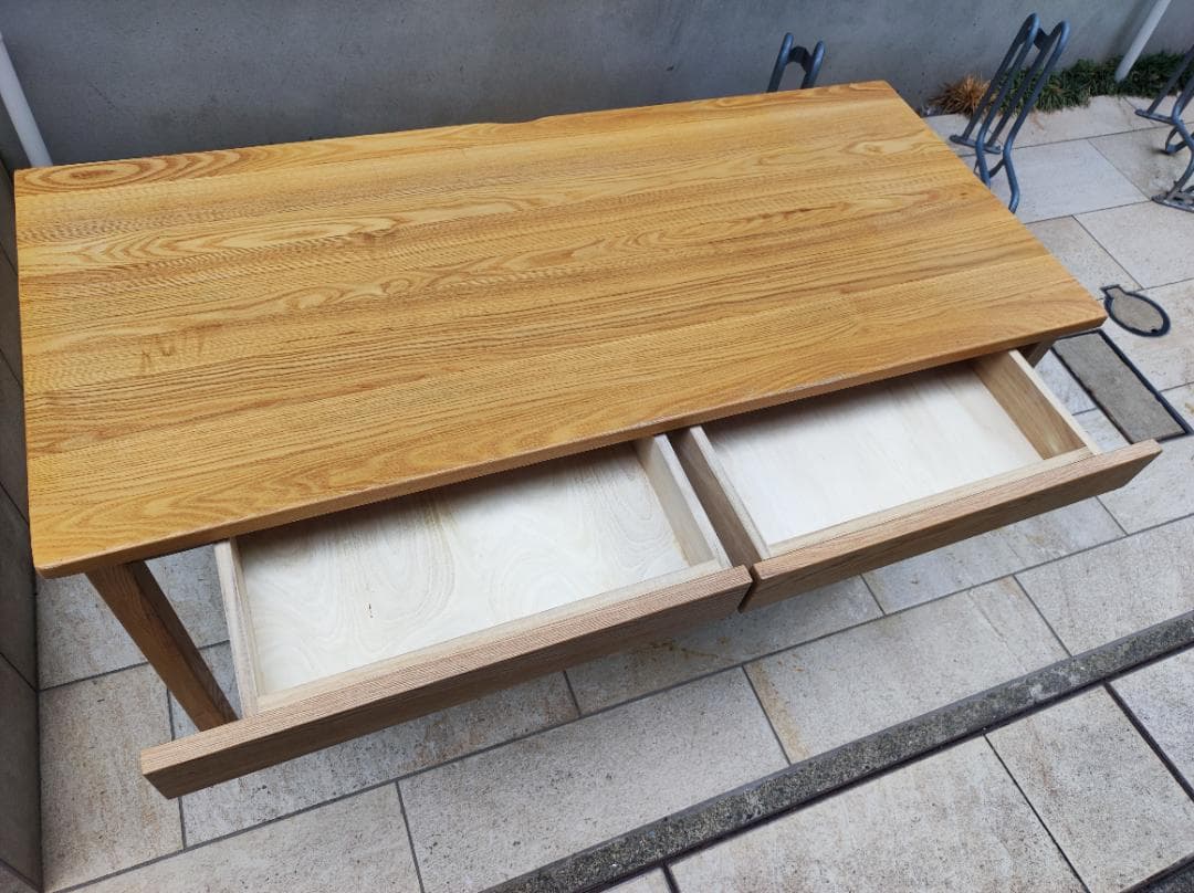 引き取り希望 タモ無垢材デスク125cm x 55cm x 70cm