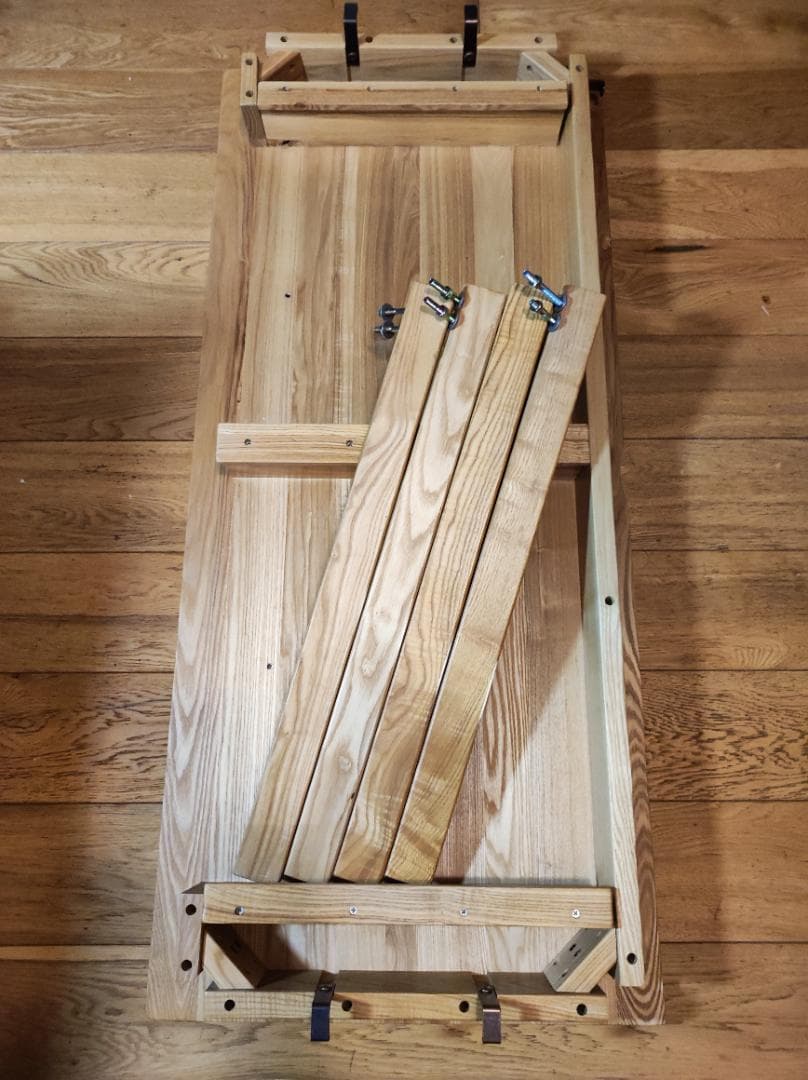 引き取り希望 タモ無垢材デスク125cm x 55cm x 70cm