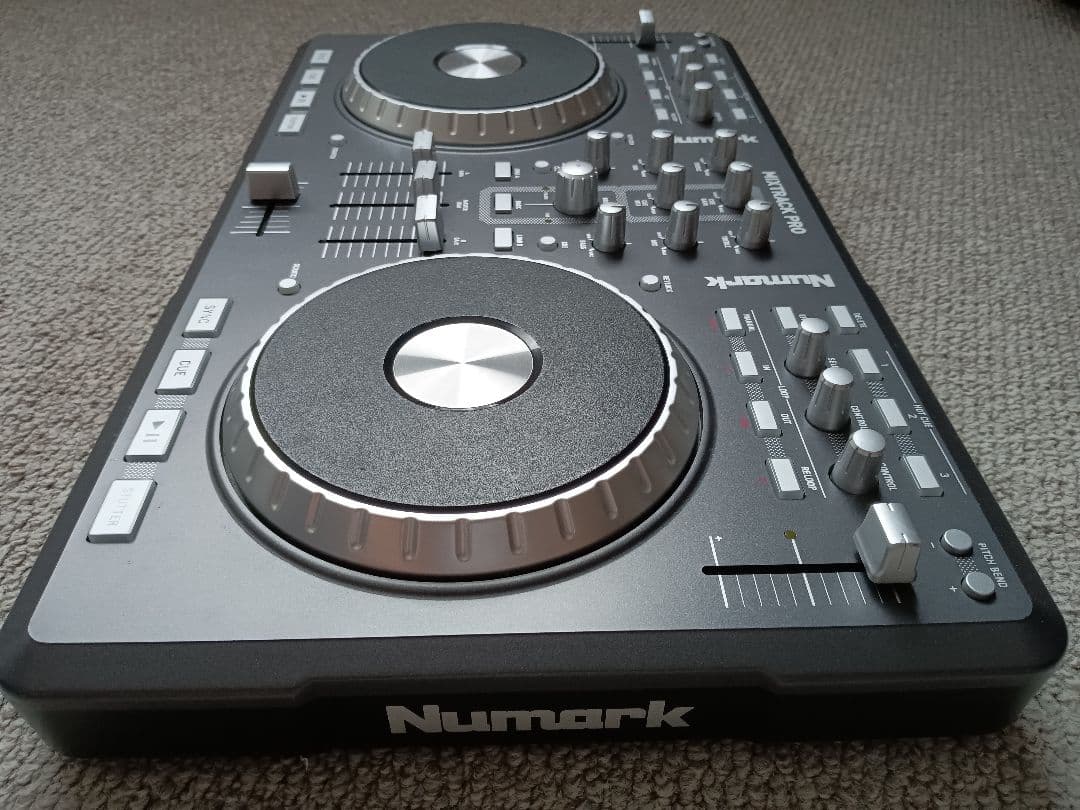 Numark MIXTRACK PRO DJコントローラー