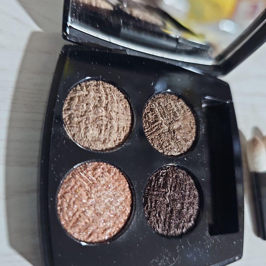 CHANEL　レキャトルオンブル　ツイード　04 ツイードブランエローズ