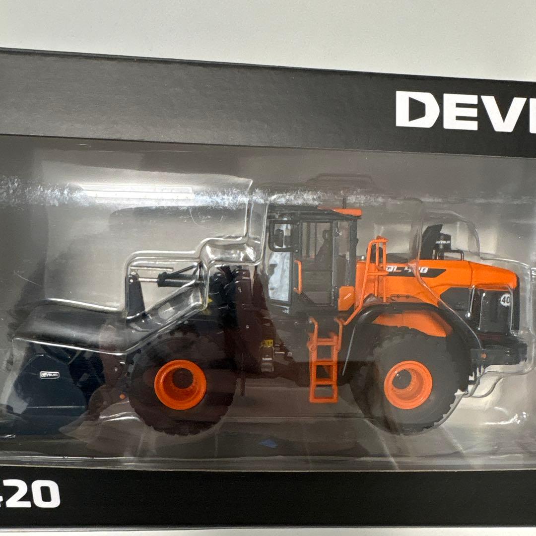 【メーカー純正】新品未開封DEVELON大型ホイールローダー1/50サイズ