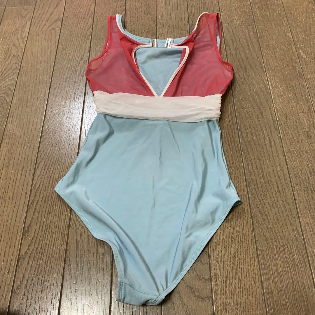 デラロミラノ バレエ　レオタード 赤とピンクの中間・白・水色