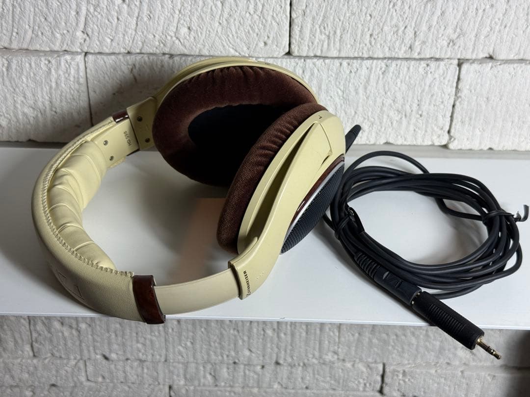 ヘッドホン Sennheiser HD 598
