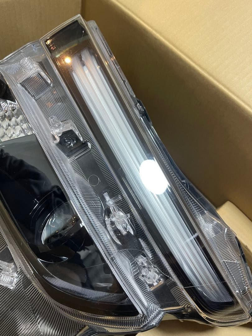 ☆良品☆ ソリオ バンディット MA37S LED ヘッドライト 左