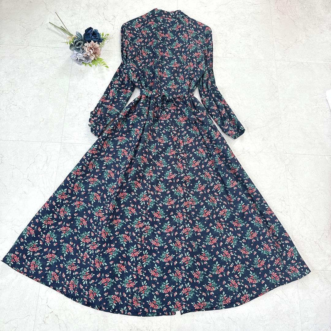 美品⭐︎Laura Ashley 花柄フレアワンピース　マキシ丈　ネイビー　9号