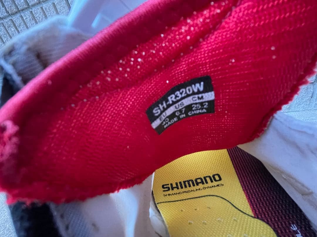 SHIMANO SH-R320W サイズ40