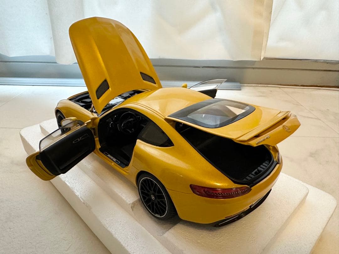 AUTOart 1/18 メルセデス・AMG GT S