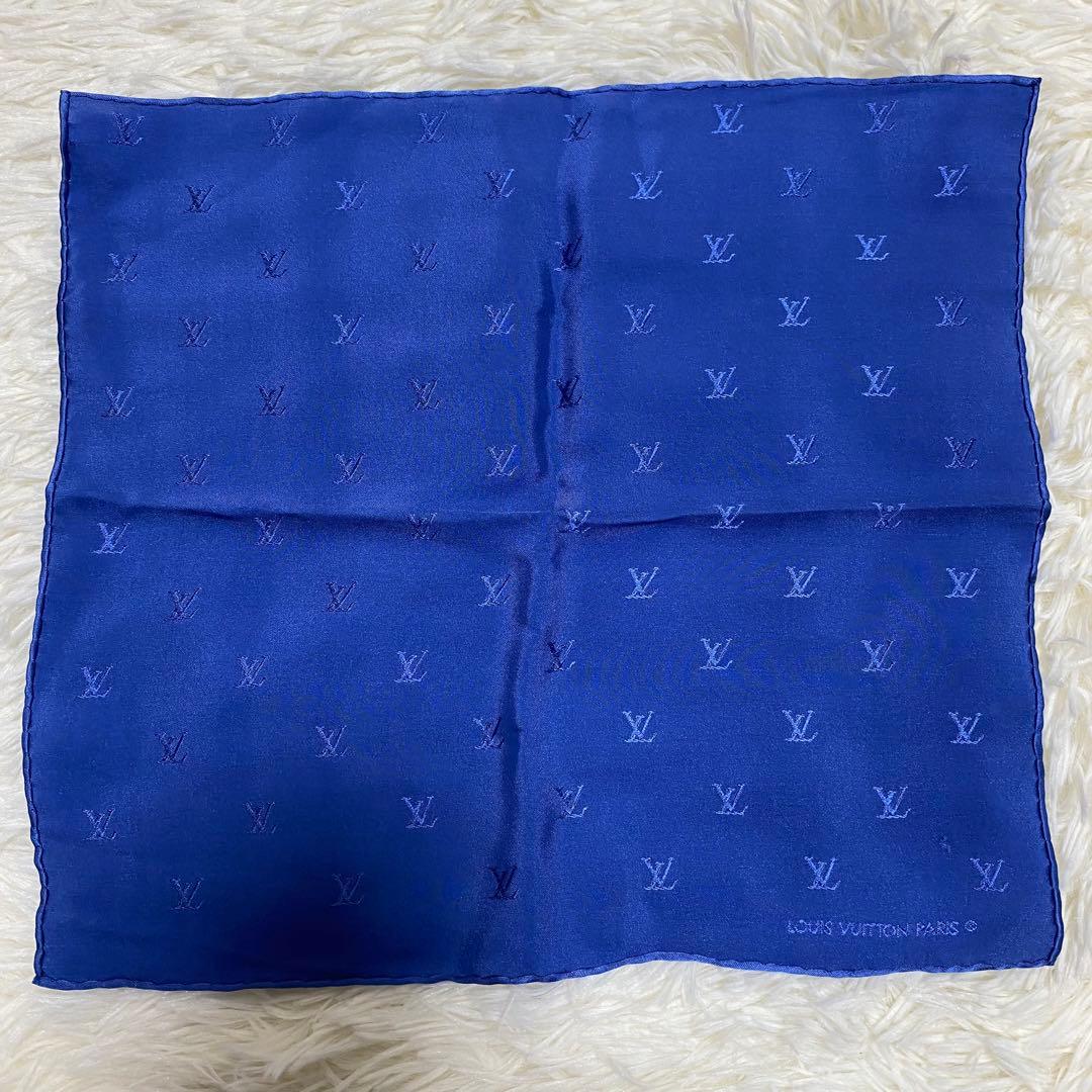 LOUIS VUITTON ルイヴィトン シルク100% ポケットチーフ ブルー