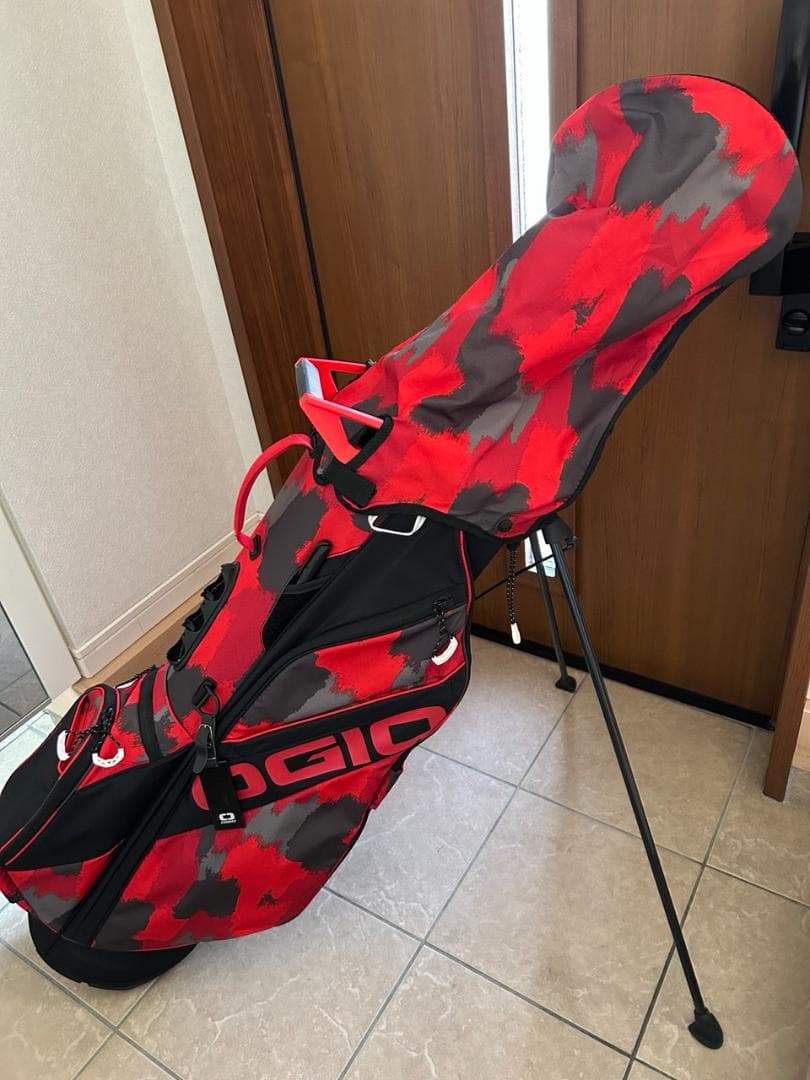 OGIO 軽量キャディバッグ レッド/グレー/ブラック カモ