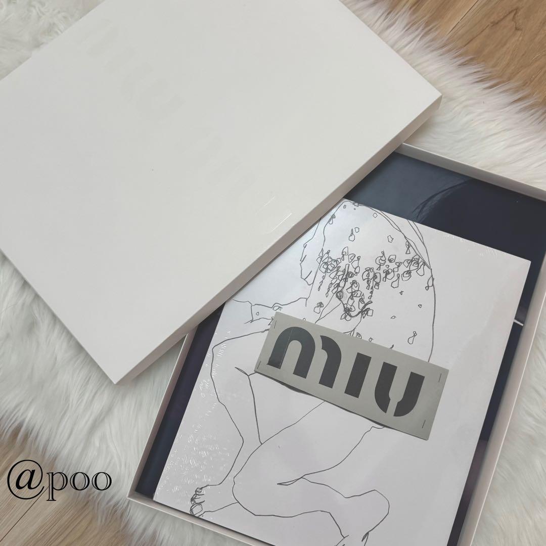 【希少♡新品未開封】miumiuミュウミュウ カタログ close AW2020