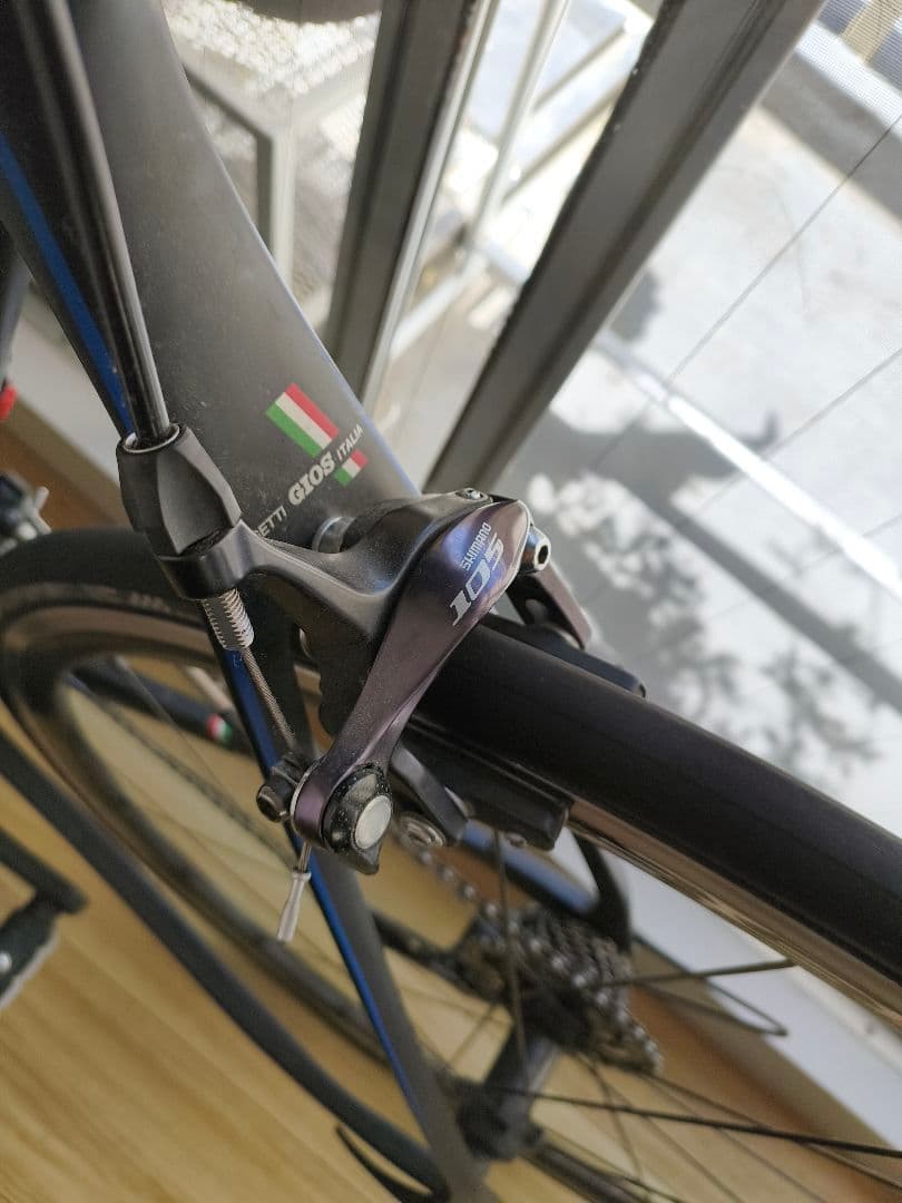 GIOS ロードバイク カーボン ブラック TORNADO SHIMANO105