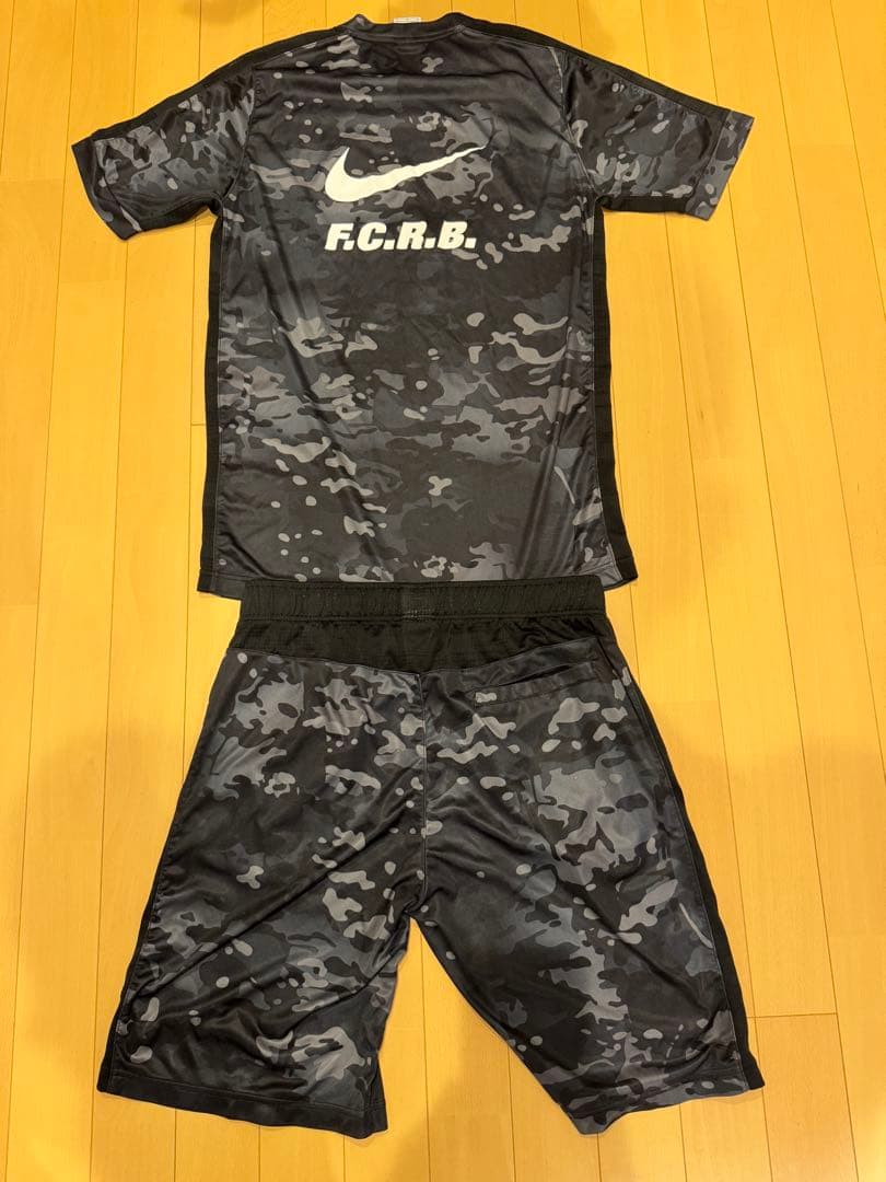 Nike F.C.R.B. セットアップ