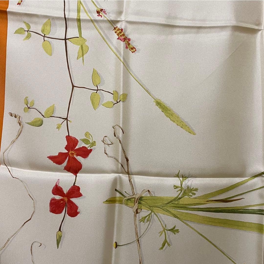 美品 Salvatore ferragamo 大判シルクスカーフ 花柄ボタニカル
