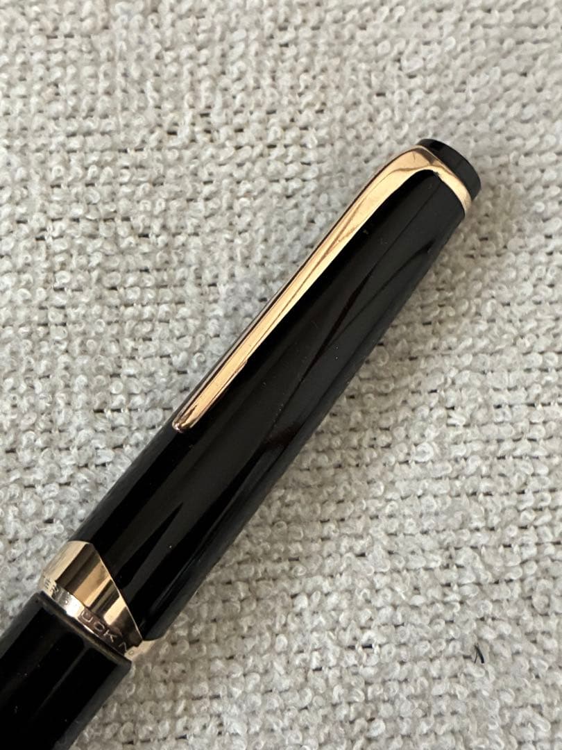 ◾️MONT BLANC モンブラン◾️万年筆 N o.14◾️黒色／金色◾️吸入式◾️