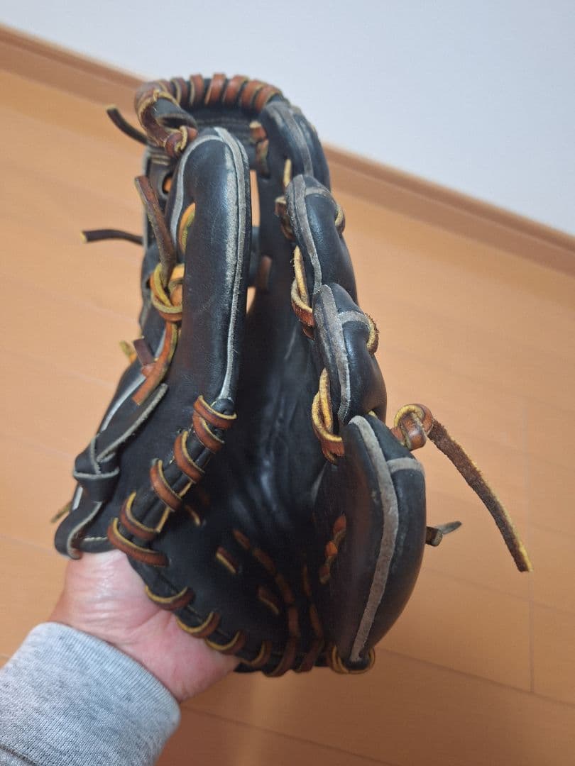ディークエスト　硬式内野用グローブ