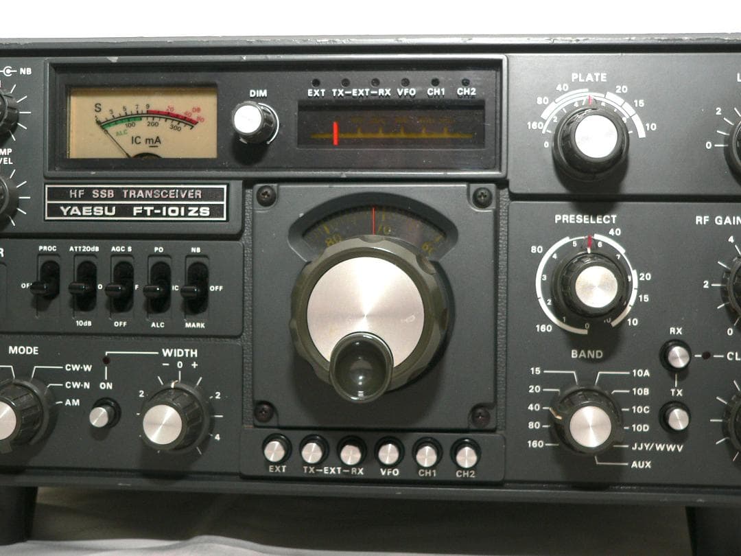 D*I様 YAESU FT-101ZS トランシーバー 電源確認済み