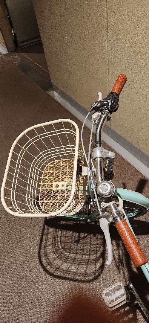 ミントグリーン シティサイクル バスケット付き