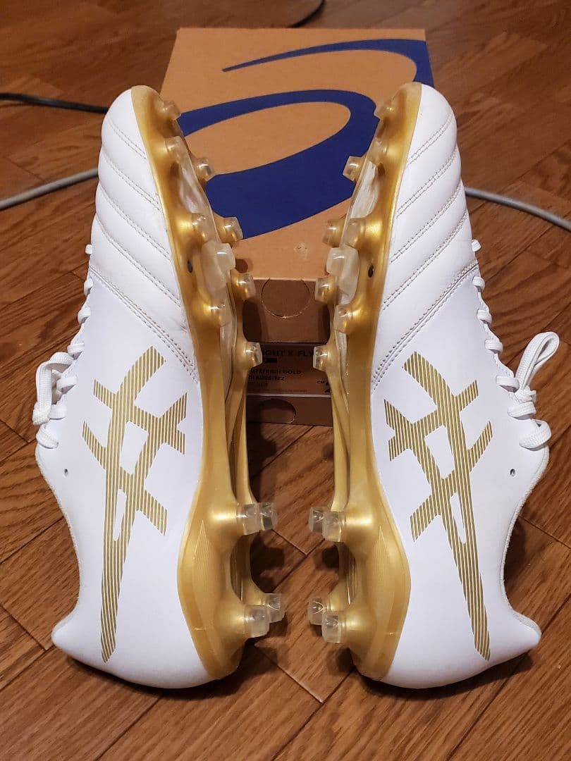 asics DS LIGHT X-FLY PRO ホワイトゴールド 27.5cm