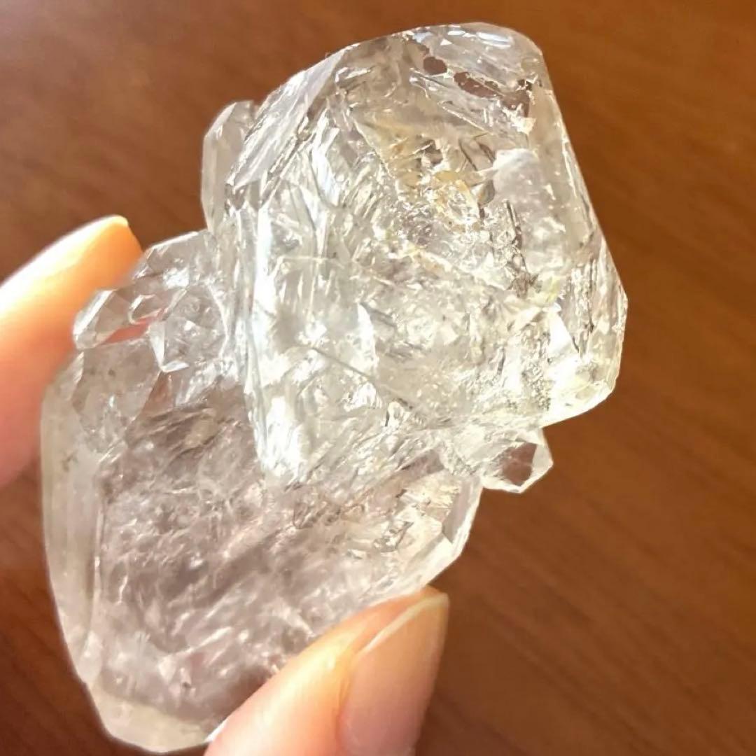 モリオンクラスター　原石　エレスチャルスケルタルクォーツ　骸骨水晶　十数万相当