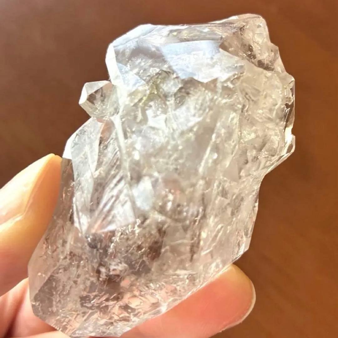 モリオンクラスター　原石　エレスチャルスケルタルクォーツ　骸骨水晶　十数万相当