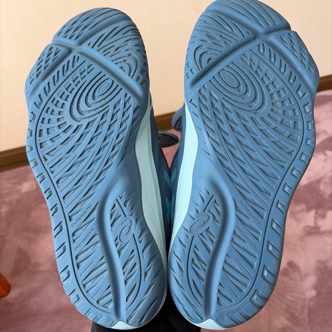 ASICS UNPREARS 3 サイズ28.5cm　アンプレ バッシュ　室内