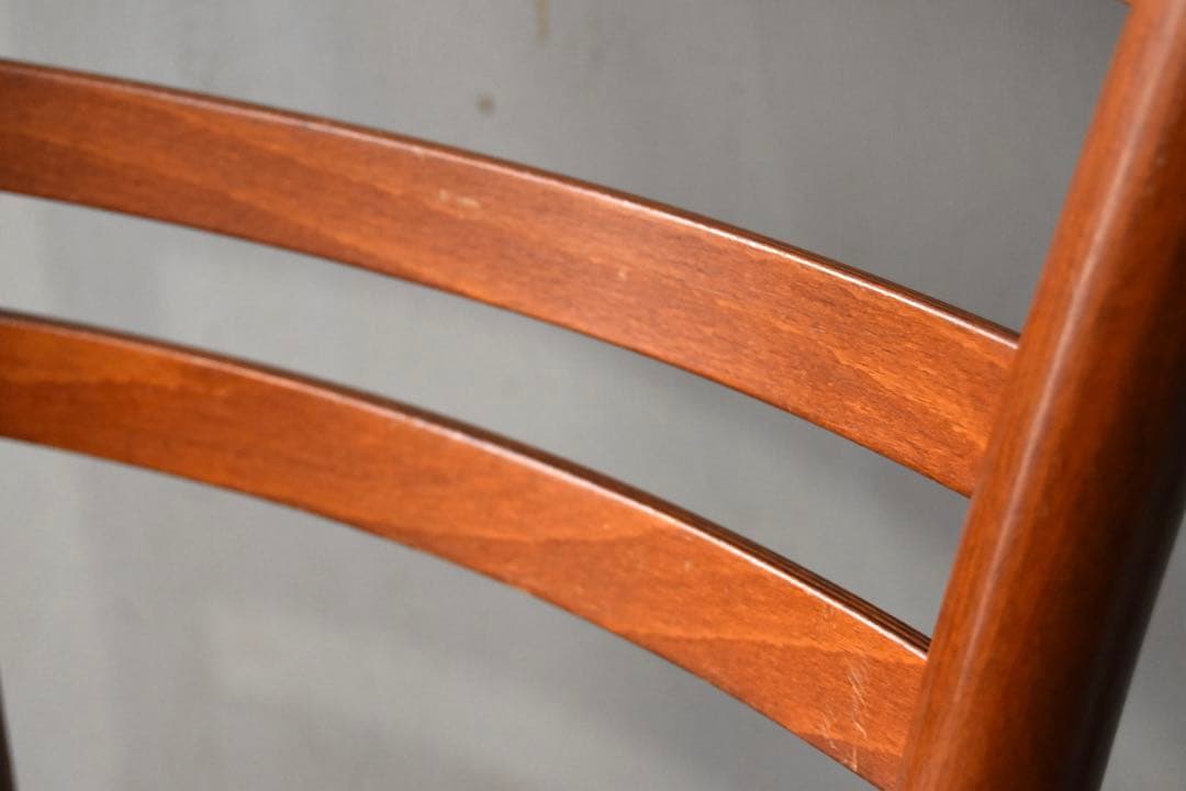 Bentwood chair ②