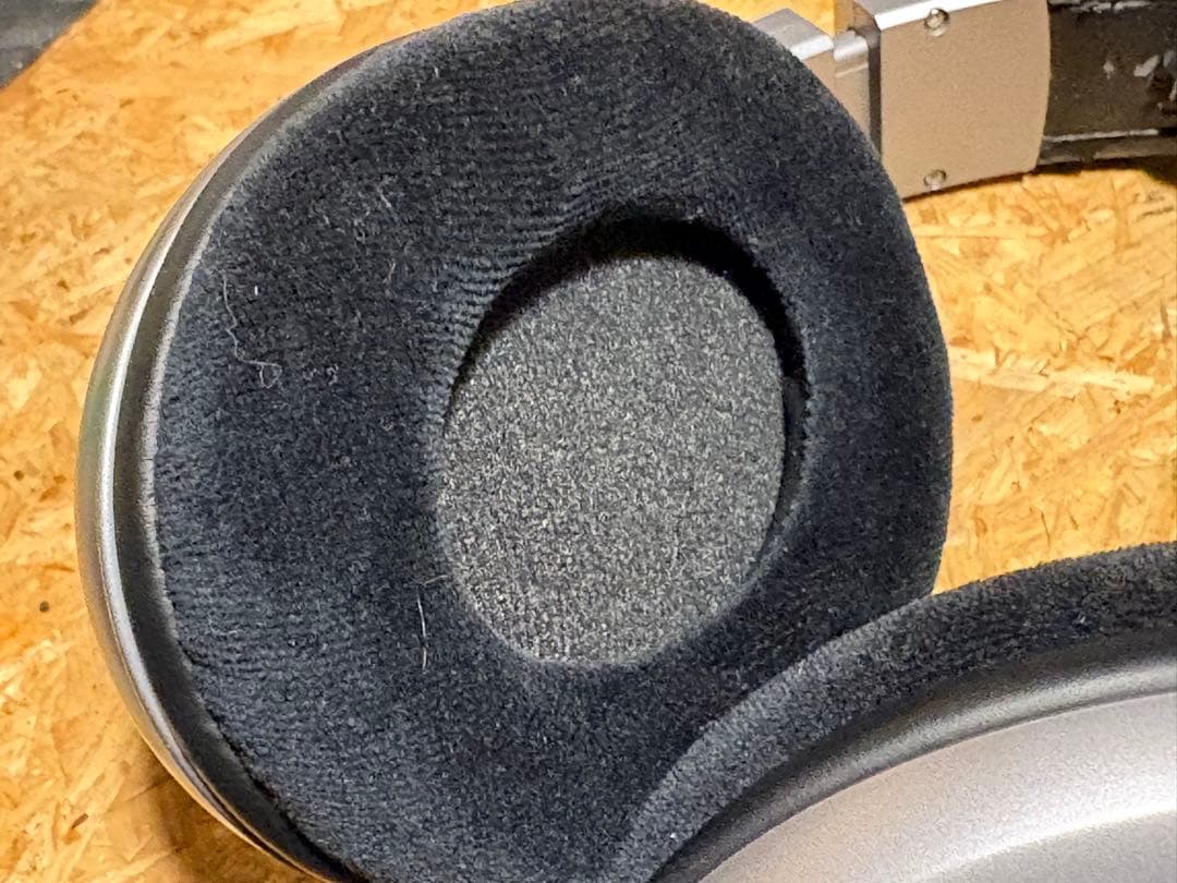 ヘッドホン SHURE SRH940