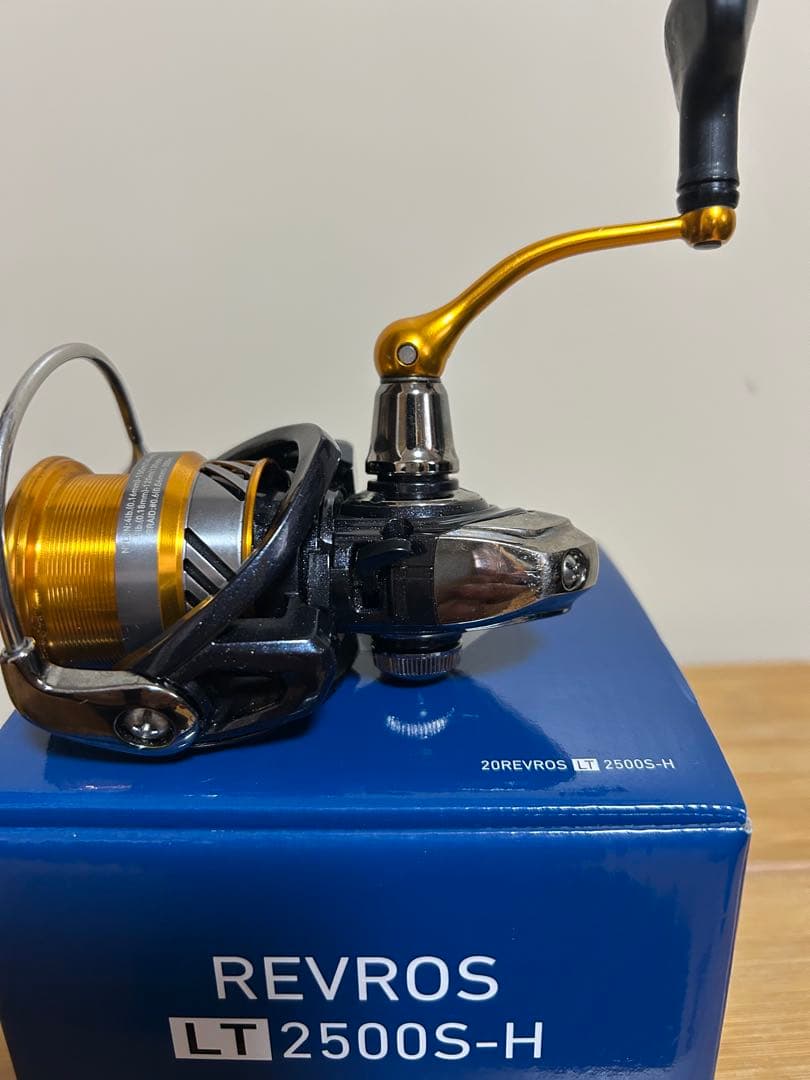 ダイワ18レガリス LT 2000S 20レブロスLT 2500S-H セット