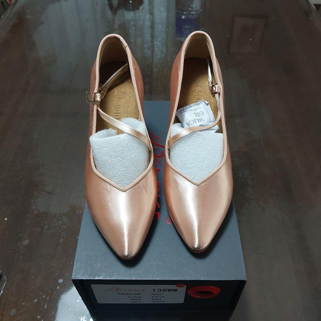 社交ダンスシューズ 未使用ピンク サテン　23.5cm