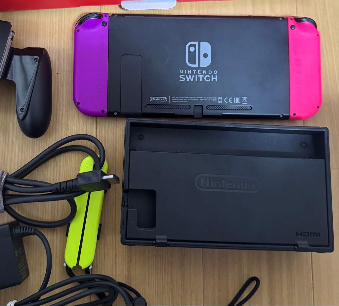 Nintendo Switch 本体 ピンク/パープル 付属品あり 標準付属品付