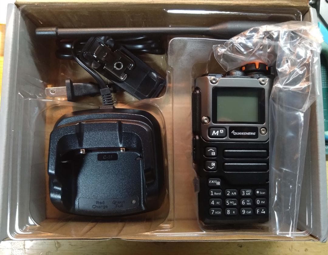 K*i様 広帯域受信機　UV-K5(8)　チャンネル２９９７ｃｈ　ロングアンテナ