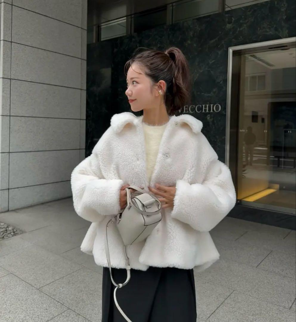 ジャケット・アウター HYEON ted cape / white